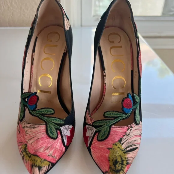 Gucci | Shoes | Gucci Heels Size 35 Multi Color | Poshmark